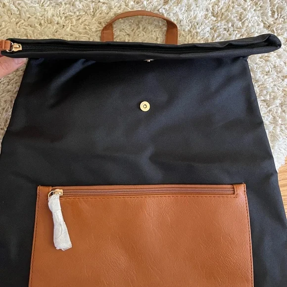 NWT DSW black canvas backpack with faux saddle brown accents - Picture 4 of 10